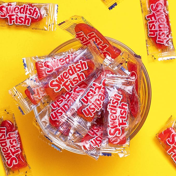 Swedish Fish 43146 Grab-and-Go Candy Snacks in Reception Box, 240-Pieces/Box